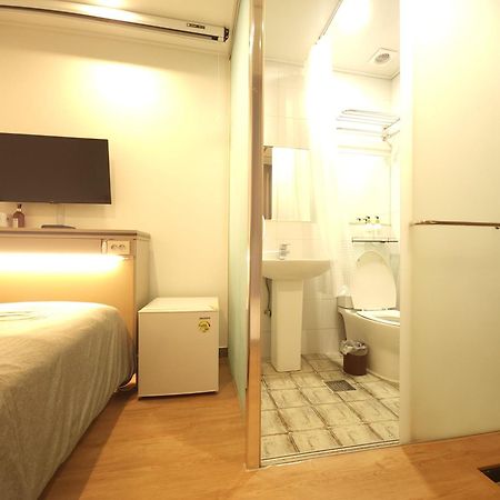 Oyo Hostel Myeongdong 2 Seoul Bilik gambar