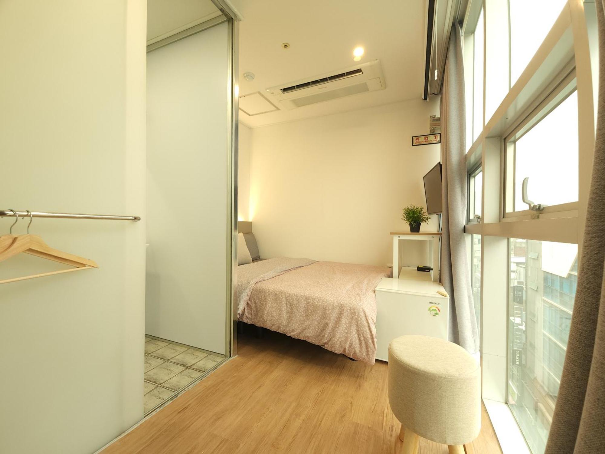 Oyo Hostel Myeongdong 2 Seoul Bilik gambar