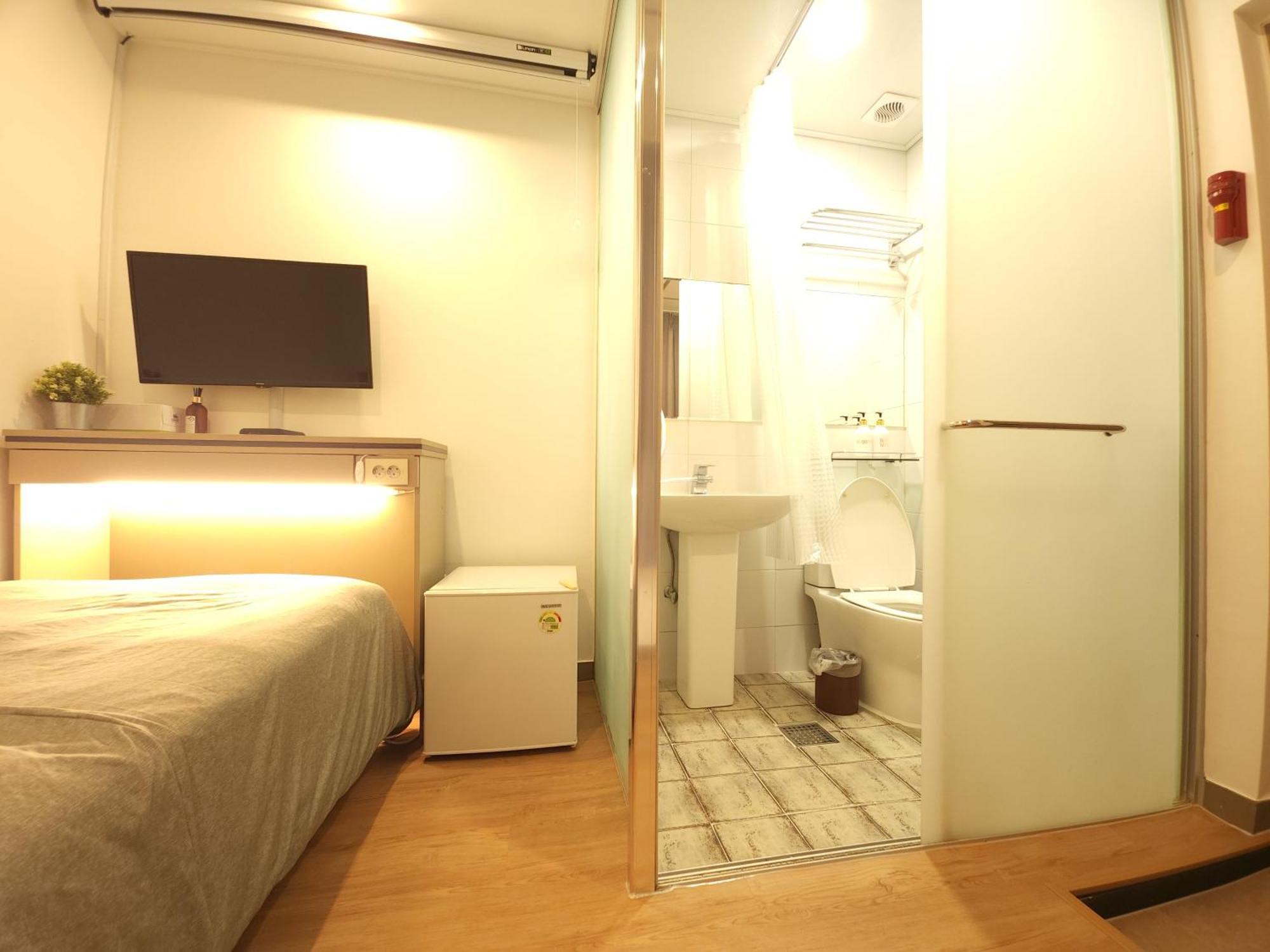 Oyo Hostel Myeongdong 2 Seoul Bilik gambar